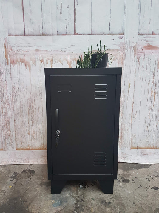 Seconds Right open Black Mini Locker