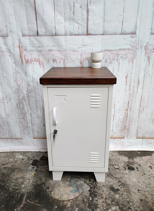 Right opening White Mini Locker-Dark Rimu top