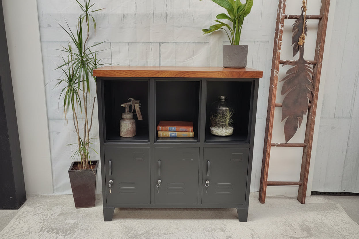 Black 6 Door Locker Rimu top