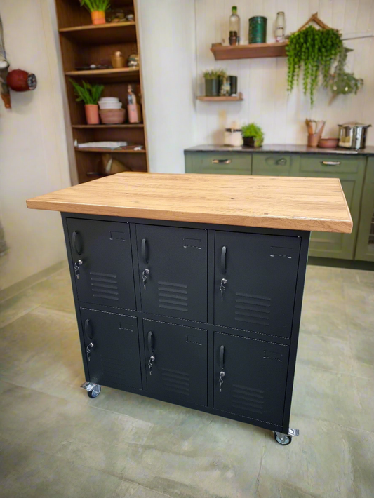 Black 6 Door Rimu Island top