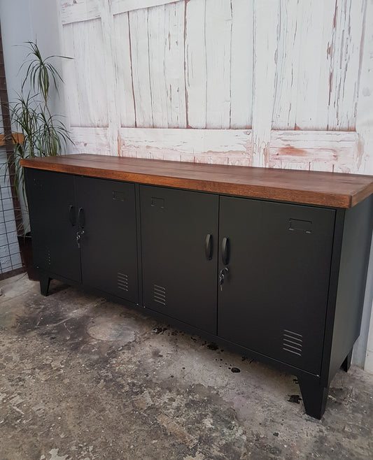 Black Versatile Locker Dark Oak top