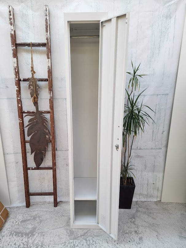 Skinny White 1 Door Locker