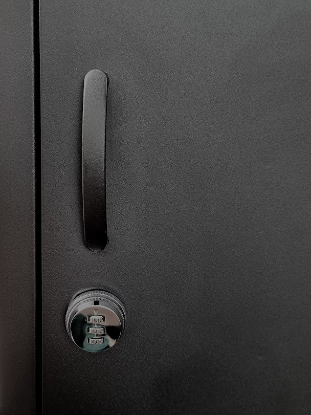Black 16 Door Locker