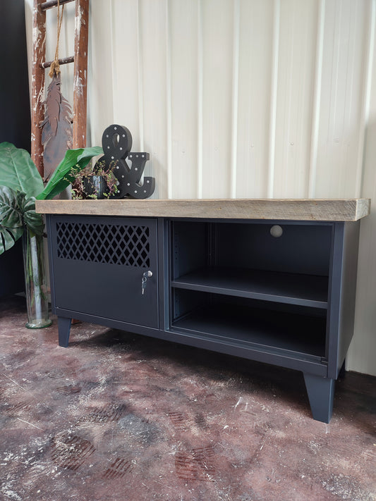 Black TV Cabinet -Pallet top