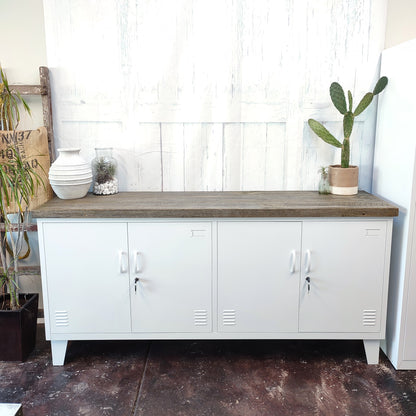 White Versatile Locker Pallet top