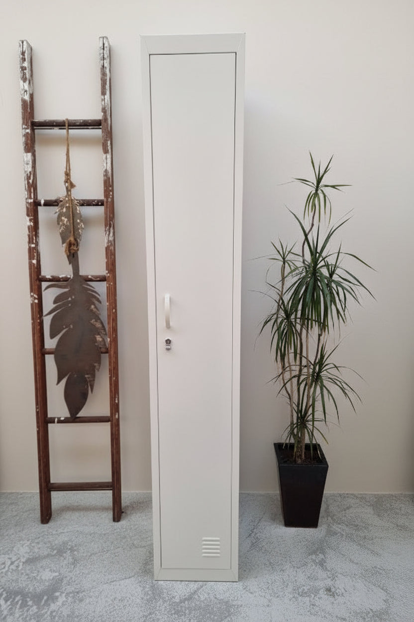 White single door locker 1800mm high, 300mm wide , 450mm deep