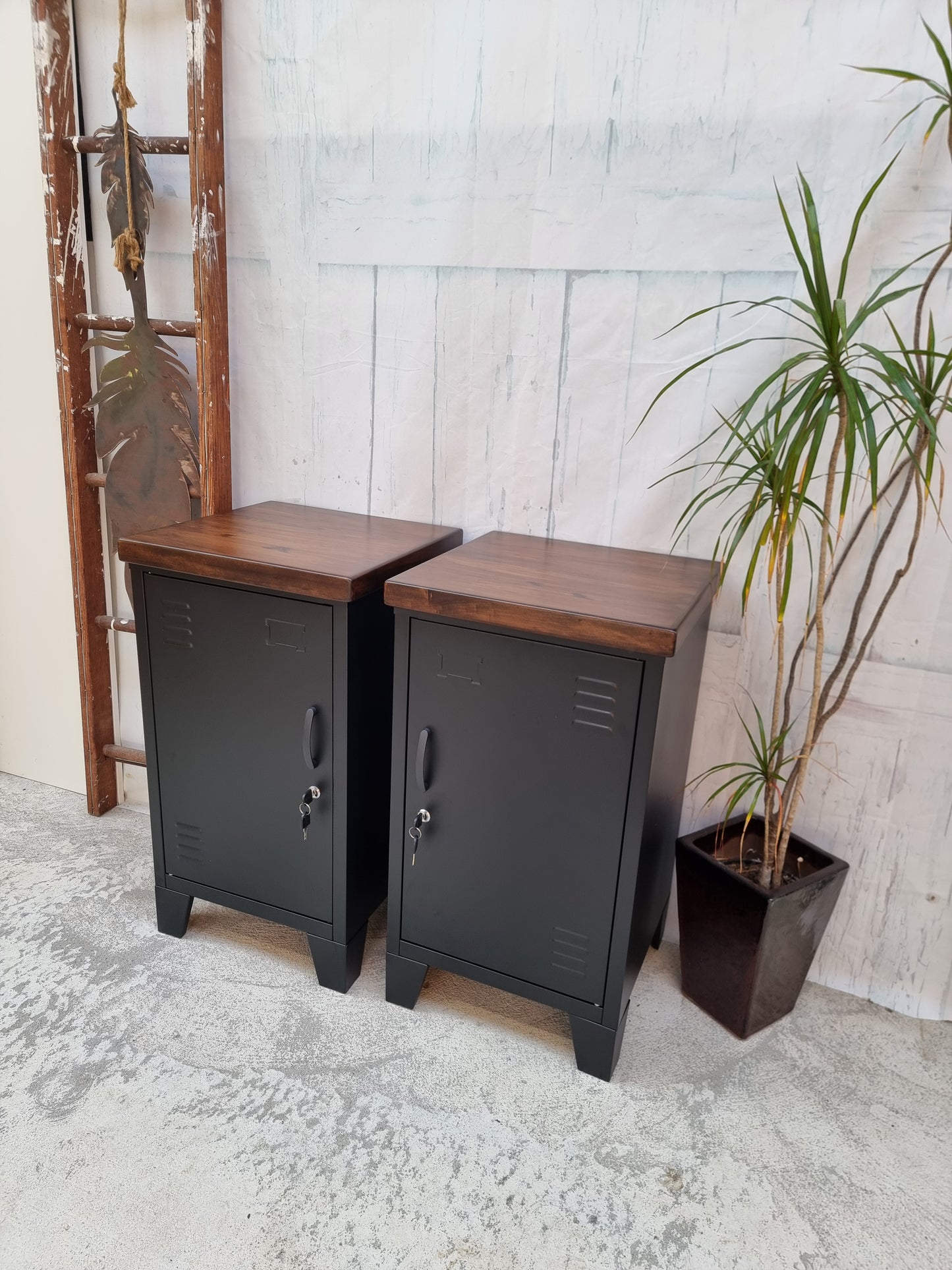 Black Mini Locker -Dark Rimu top (pair)