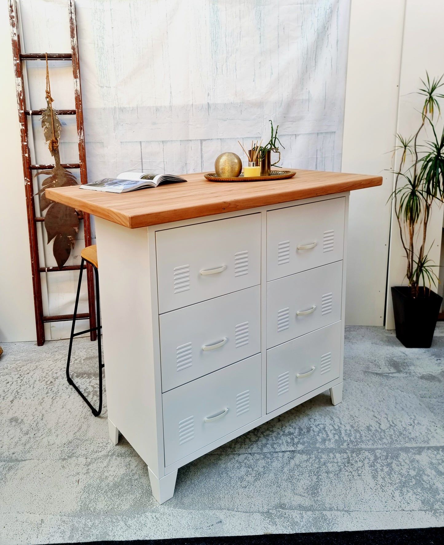 White 6 Drawer with Island Rimu top