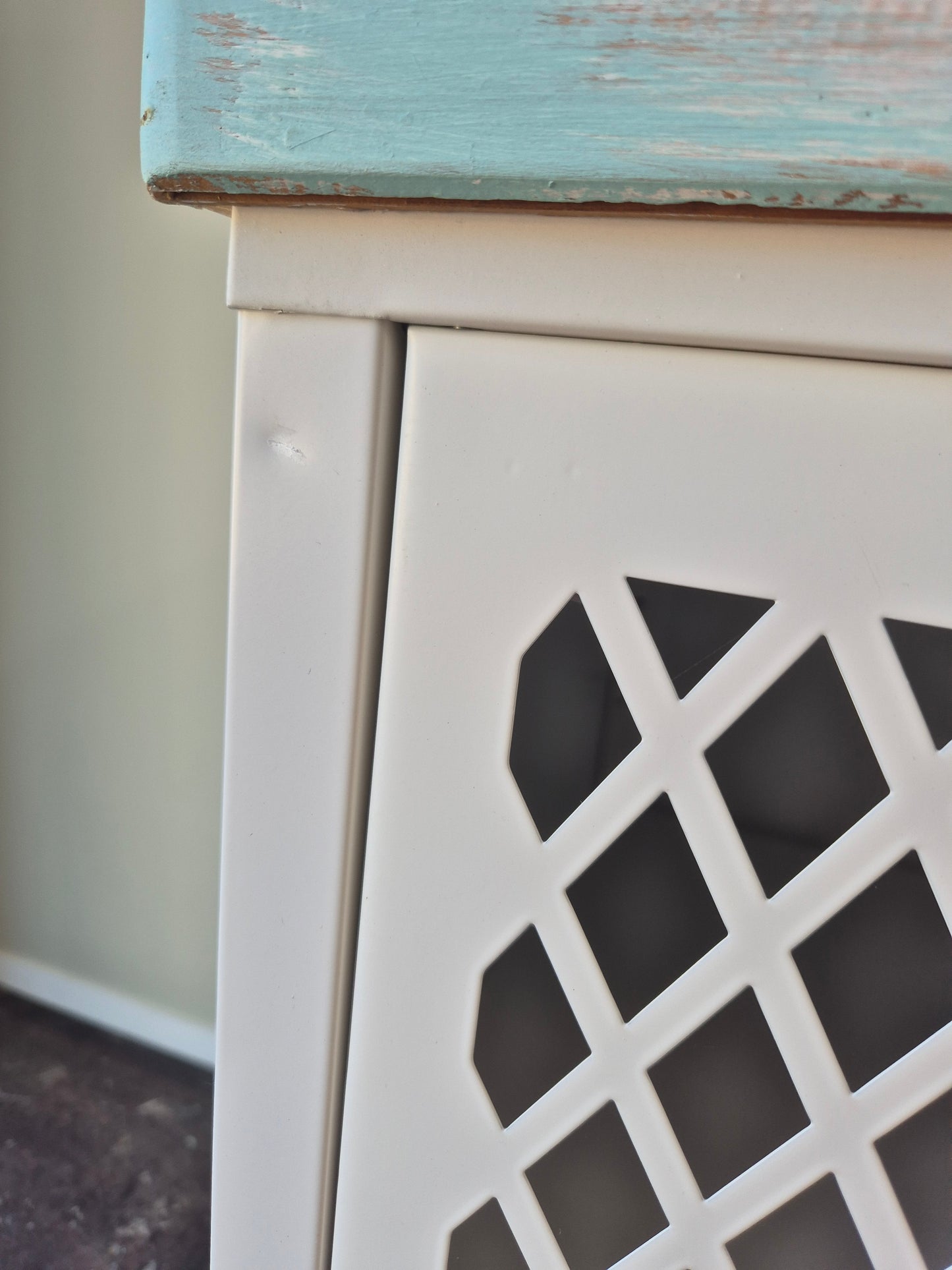 Seconds White TV Cabinet with top