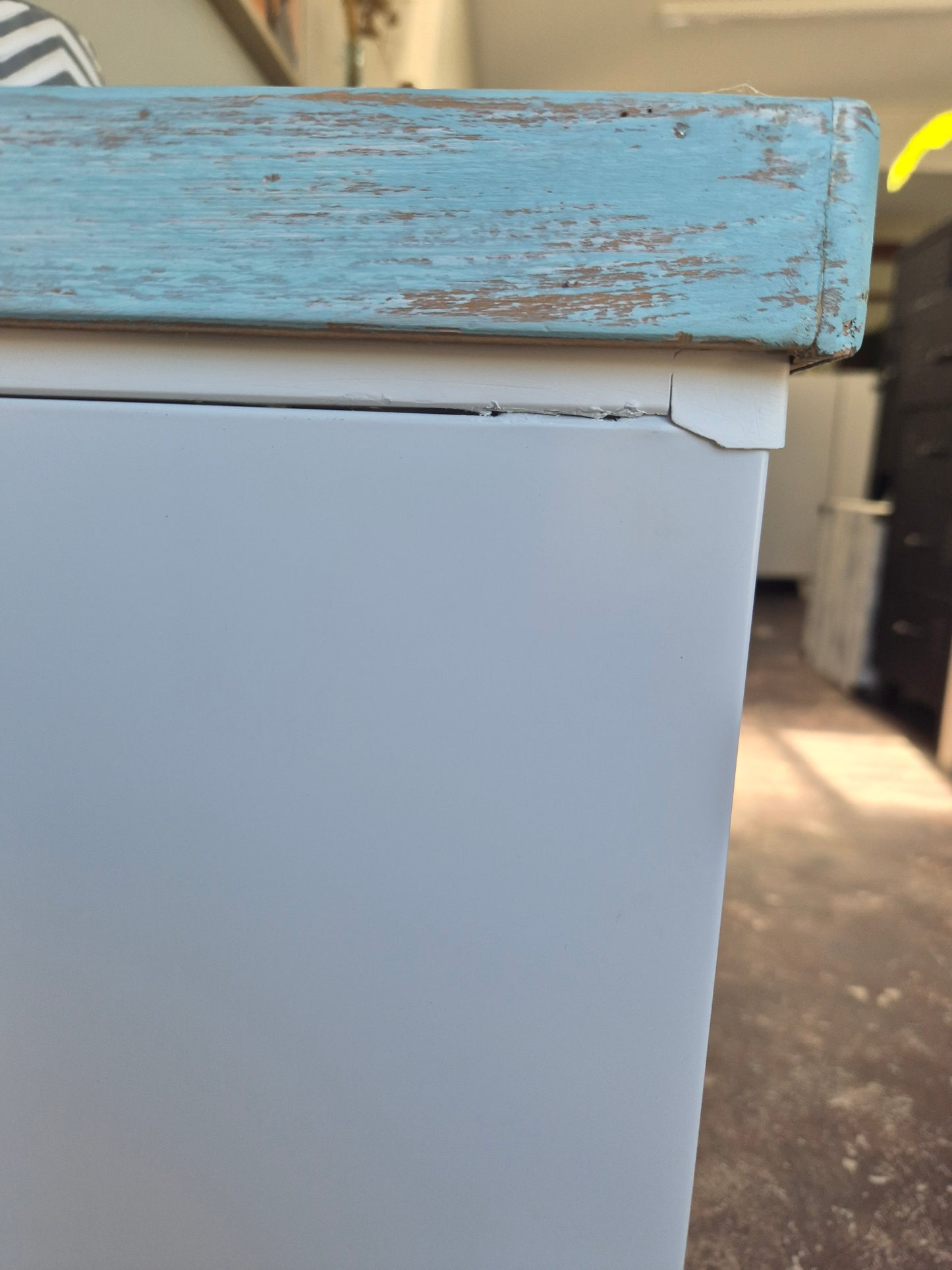 Seconds White TV Cabinet with top