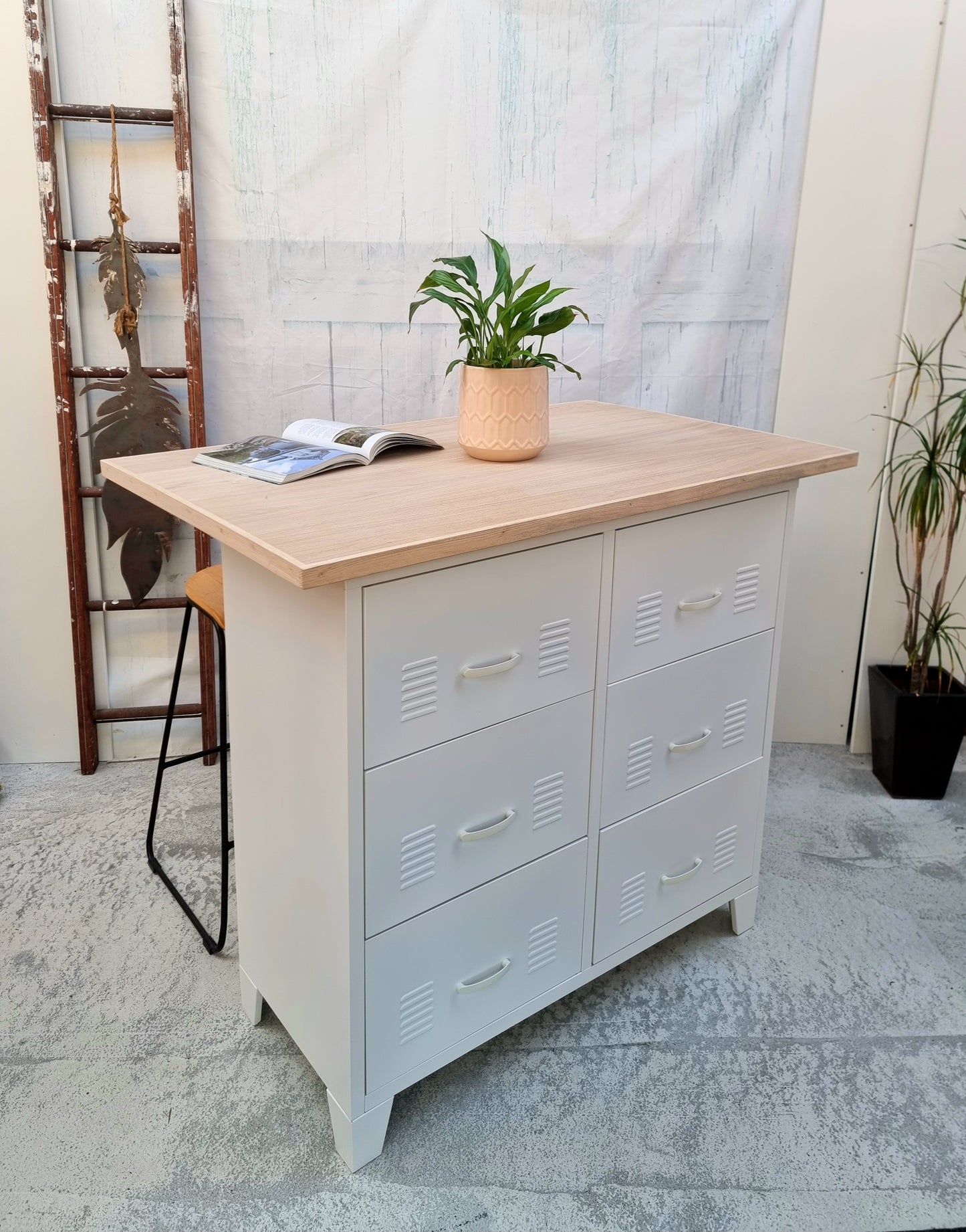 White 6 Drawer with Island top