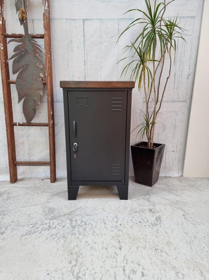 Right open Black Mini Locker-Dark Rimu top