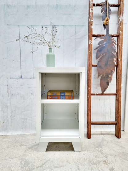 Seconds Right open White Mini Locker