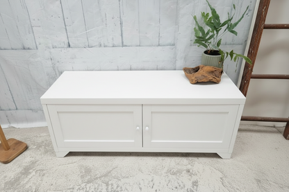 white metal storage bench, Highlighting white powder coat top
