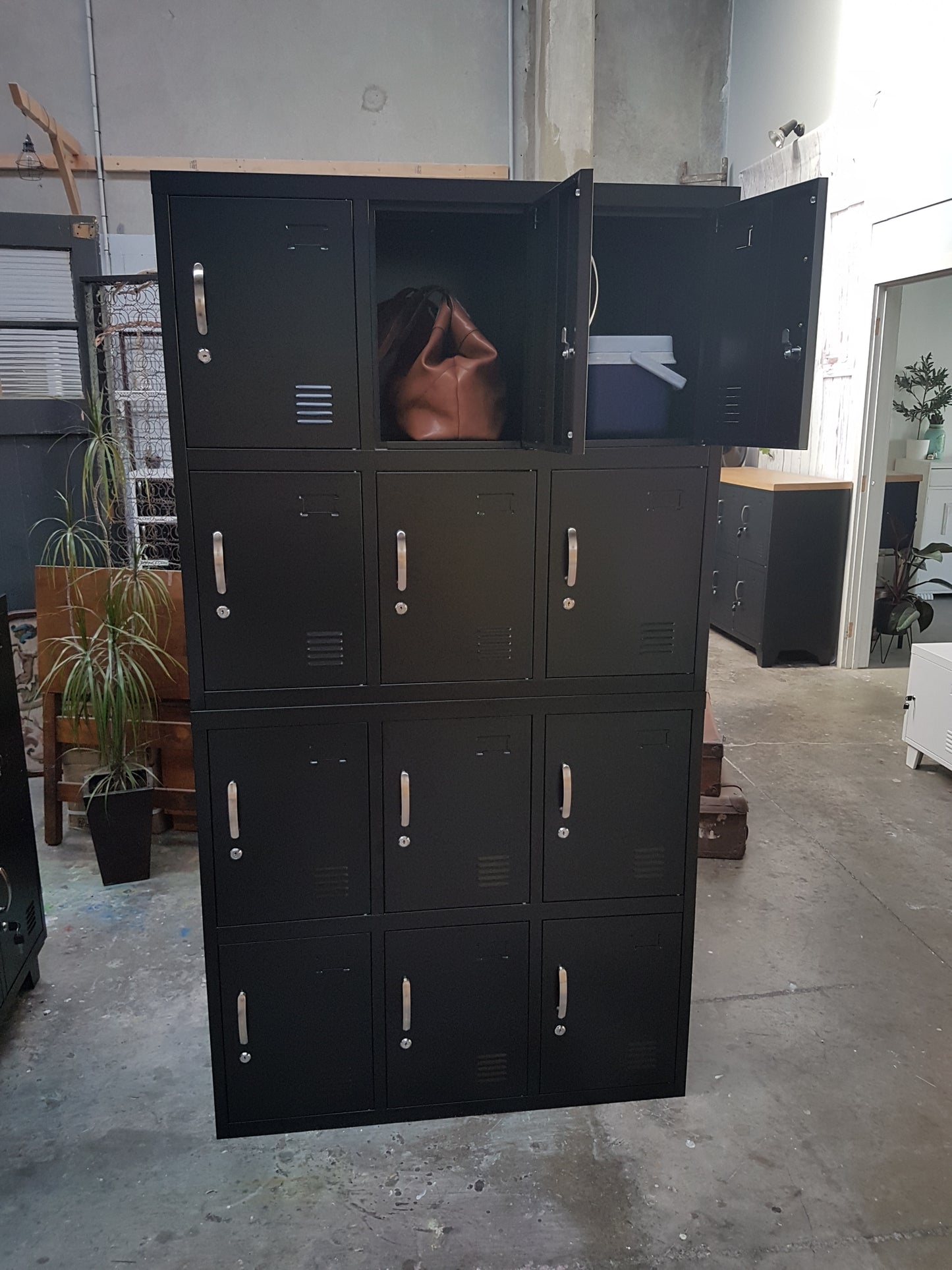 Black 12 Door Locker