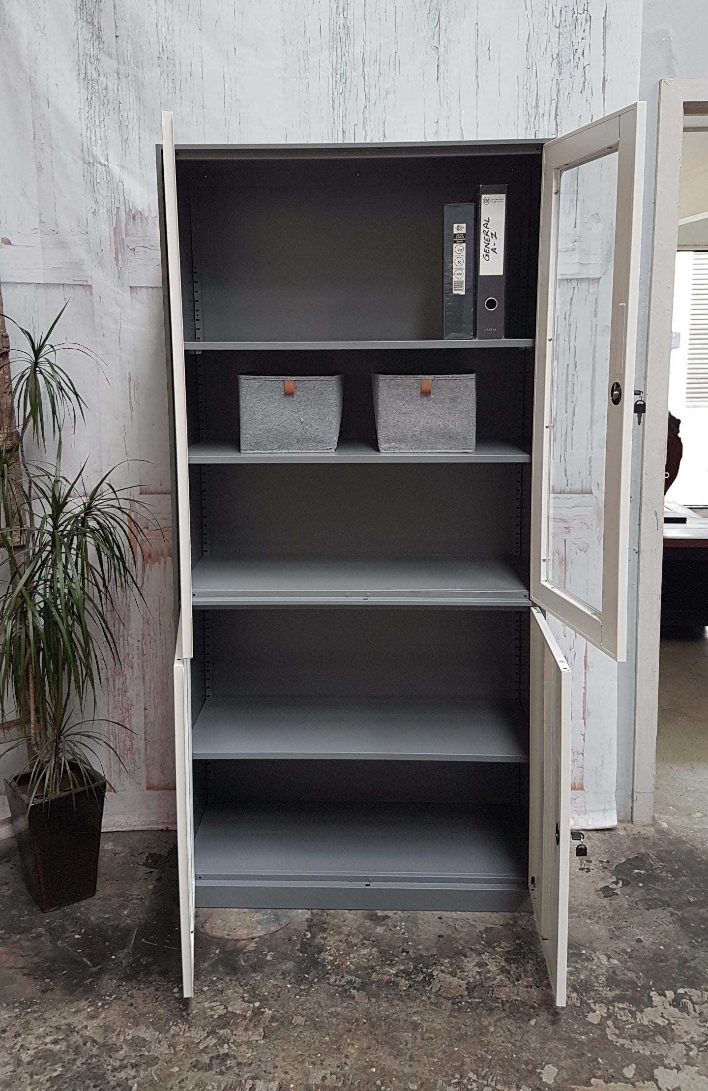 Seconds Glass Locker