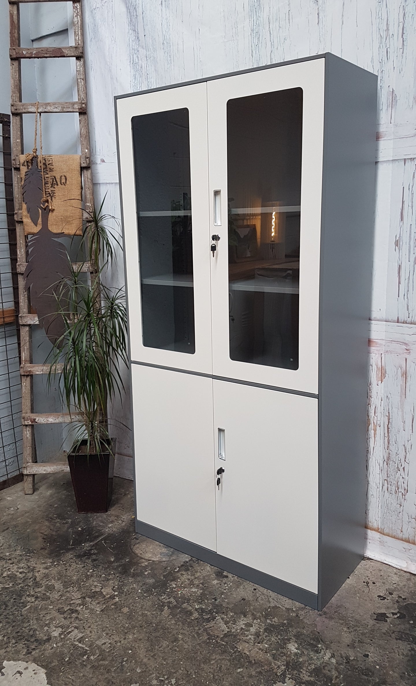 Seconds Glass Locker