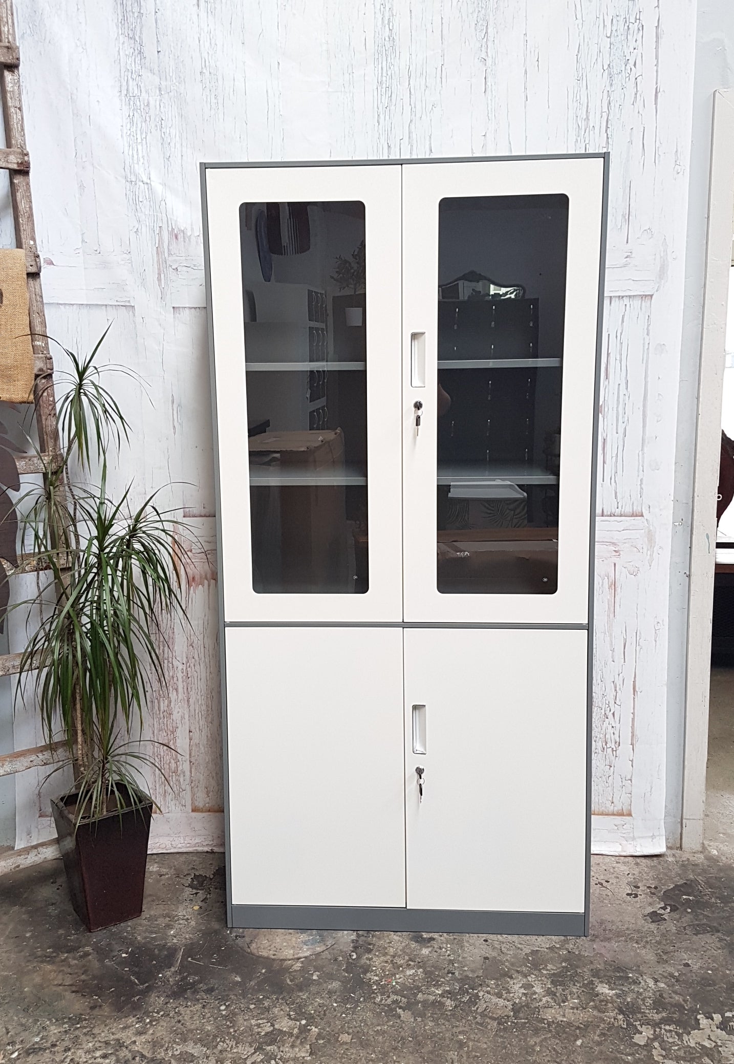 Seconds Glass Locker